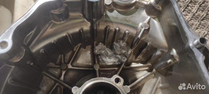 Левая крышка двигателя Honda vtx 1800