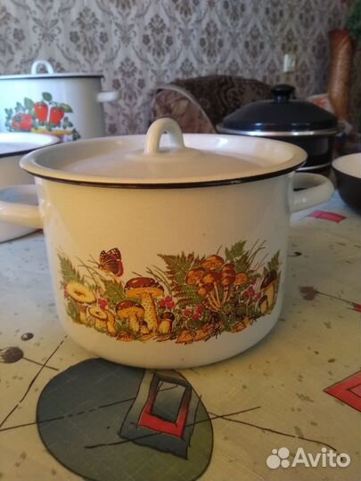 Кастрюли сковородка чайник