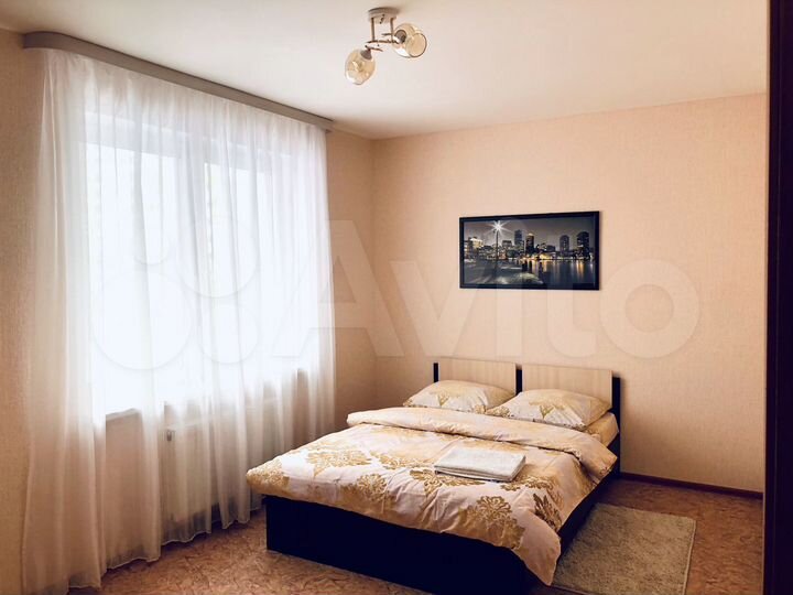2-к. квартира, 60 м², 8/12 эт.