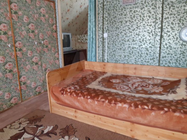 Комната 60 м² в 4-к., 2/2 эт.