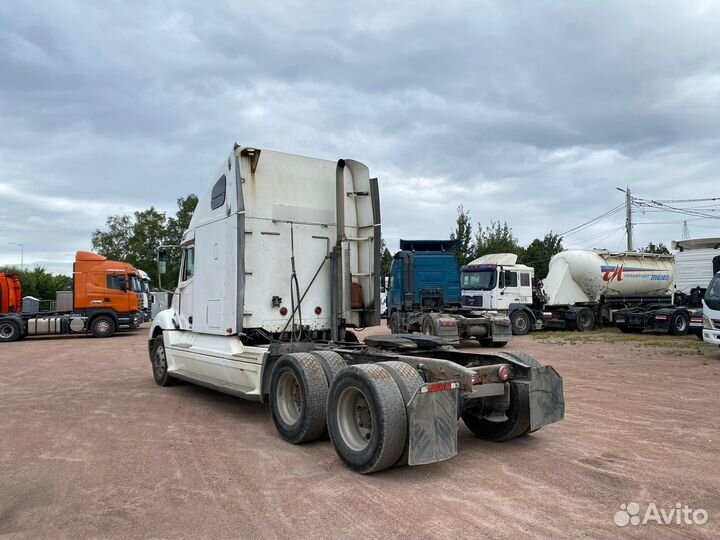 Freightliner Columbia, 2002