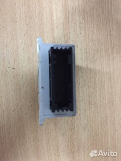 Блок контроля давления в шинах Audi A8 D3