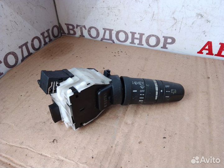 Подрулевой переключатель дворников передний правый