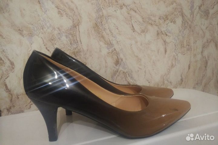 Женские туфли на шпильке