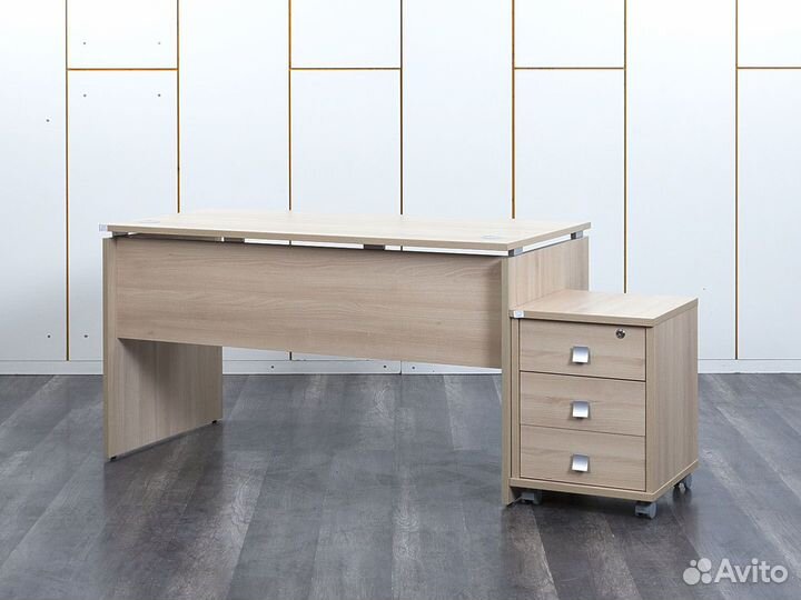 Компьютерный стол с тумбой