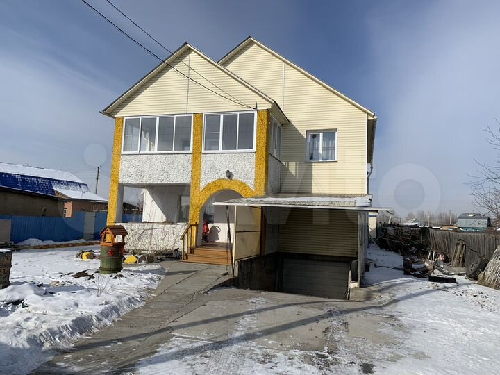 Дом 301,6 м² на участке 23 сот.