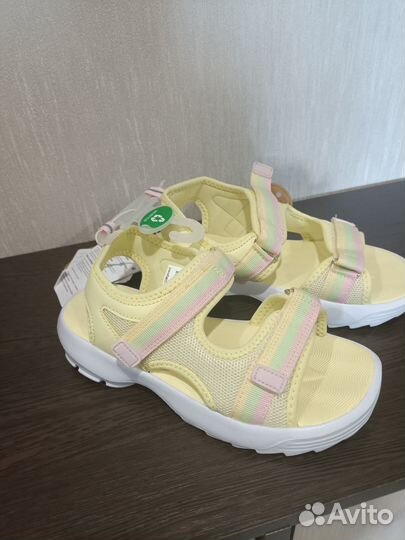 Сандалии для девочки