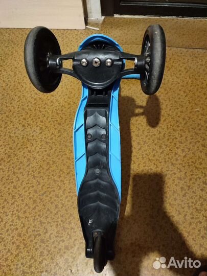Самокат трехколесный как новый