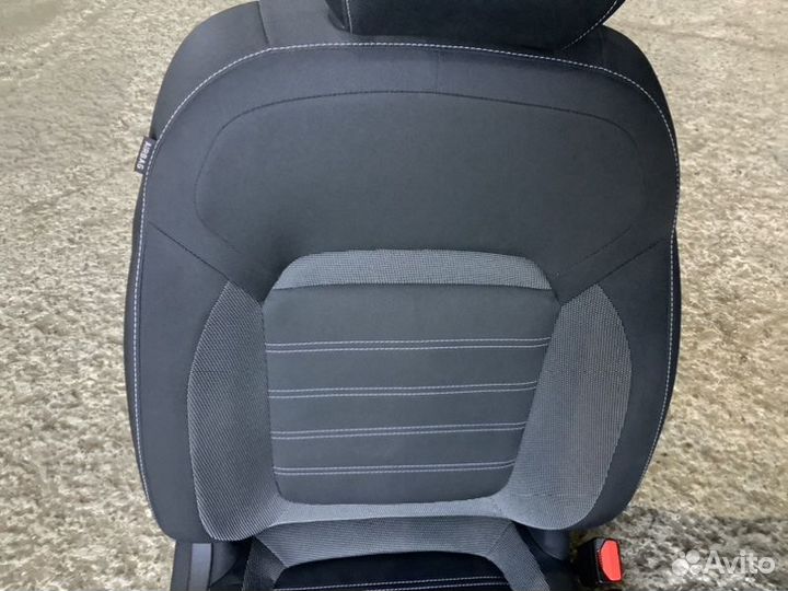 Сиденье переднее правое Renault Arkana пробег 46