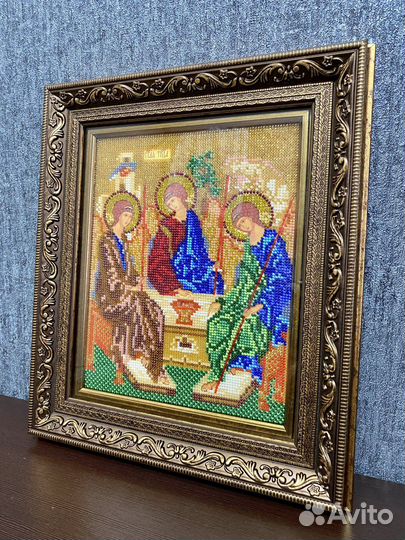 Икона из бисера Святая Троица