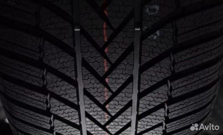 Bridgestone Blizzak LM-005 235/45 R19 99V