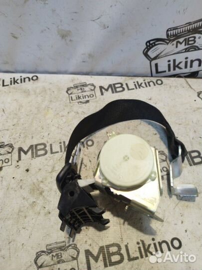 Ремень безопасности задний Mercedes W221 Rest