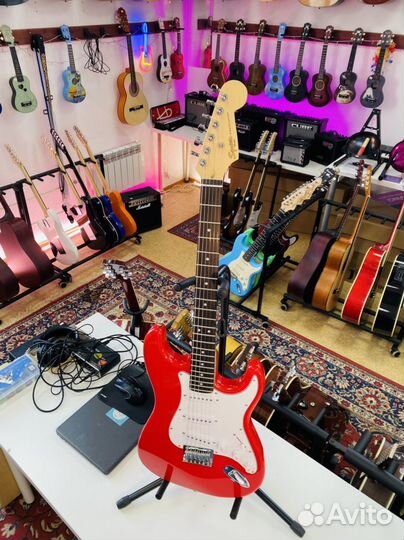 Электрогитара Fender Squier