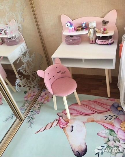 Детский стол и стул