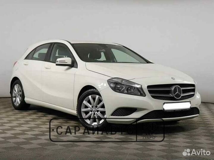 Кулак поворотный Mercedes Benz A class W176