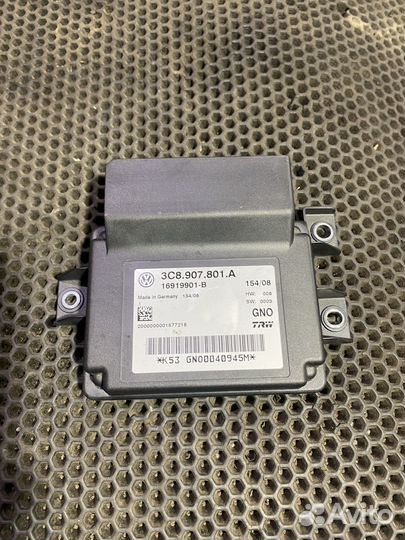 Блок управления ручником VW Passat B6 Пассат