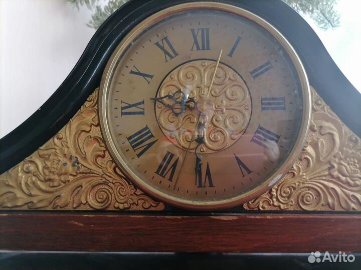 Часы настольные 