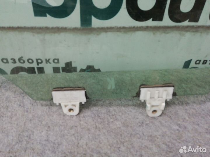 Стекло передней левой двери 80301-9U000 Nissan