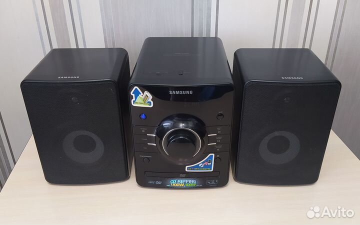 Музыкальный центр Samsung