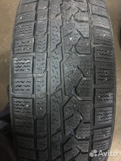 Kumho I'Zen XW KW17 235/65 R17