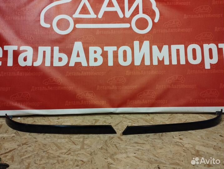 Молдинг под фарой Lexus Rx 300 1997-2003