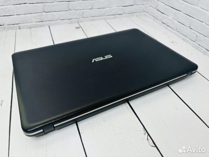 Хороший Asus 8GB/FullHD/Intel