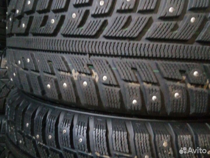 Kumho WinterCraft WP51 215/55 R17 98T