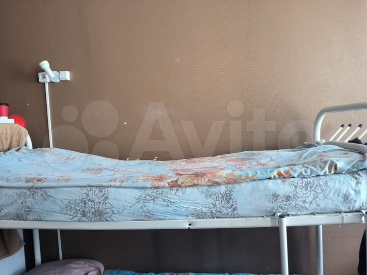 Комната 12 м², 1/4 эт.