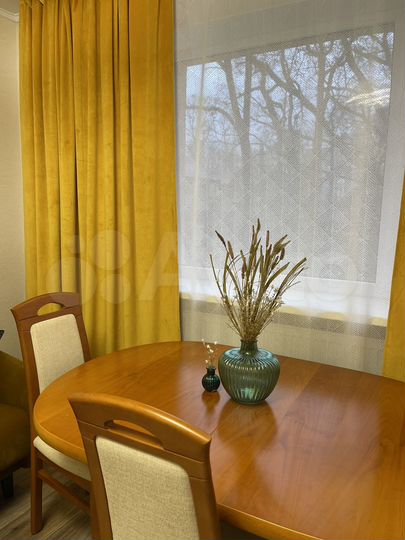 2-к. квартира, 43 м², 1/3 эт.