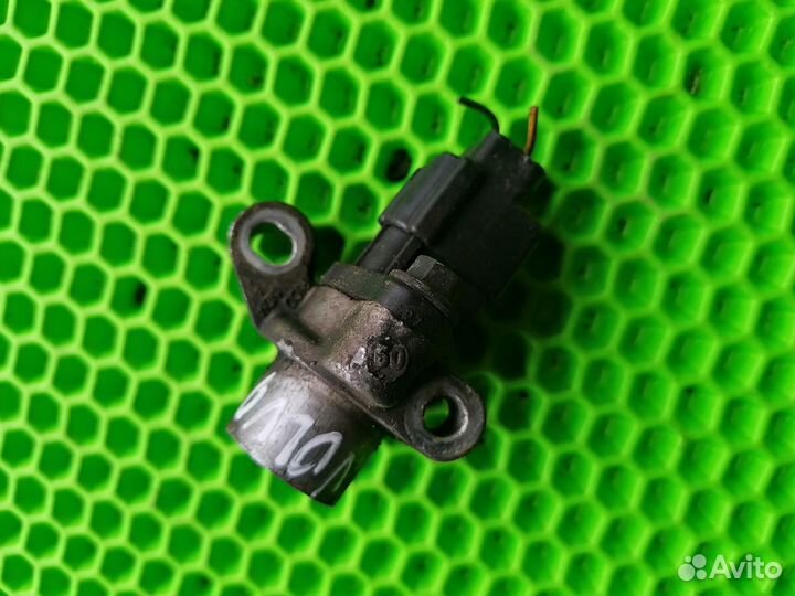 Датчик коленвала на Volvo Фрилендер LR 3,2л