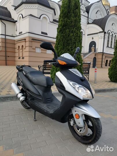 Скутер 150 кубов