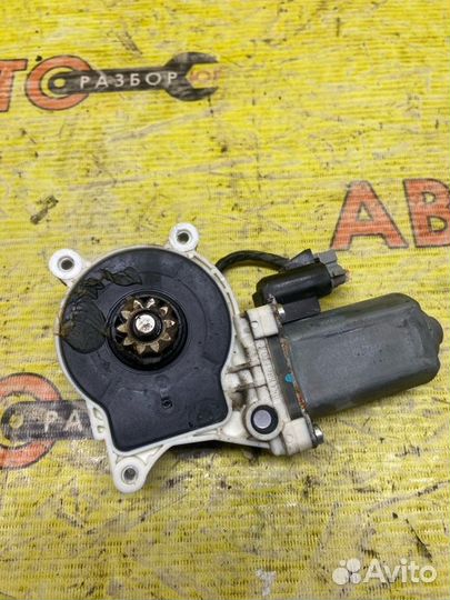 Мотор стеклоподъемника задний левый Geely Emgrand