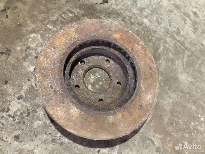 Тормозной диск передний левый Nissan Presage NU30