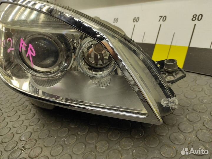 Фара правая Mercedes-Benz C-Class