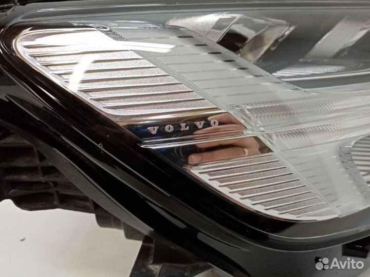 Фара правая Volvo S60 2019