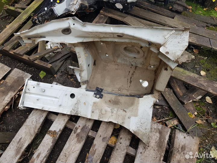 Лонжерон передний левый Audi A4 B8 2007-2015