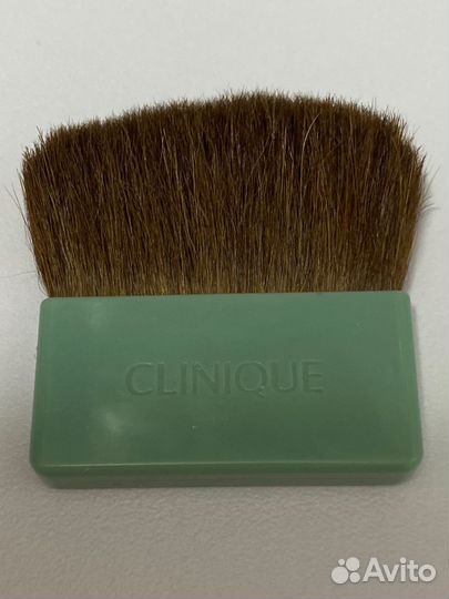 Кисть Clinique