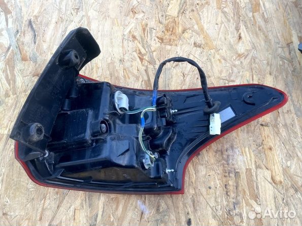 Задний левый фонарь Митсубиси Аутлендер 3 gf