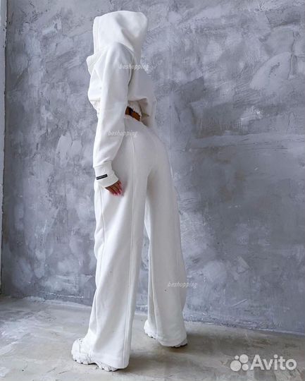 Спортивный костюм женский