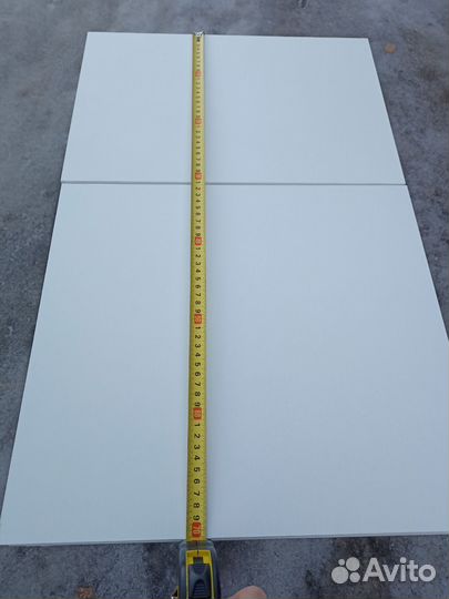 Косметический столик с зеркалом