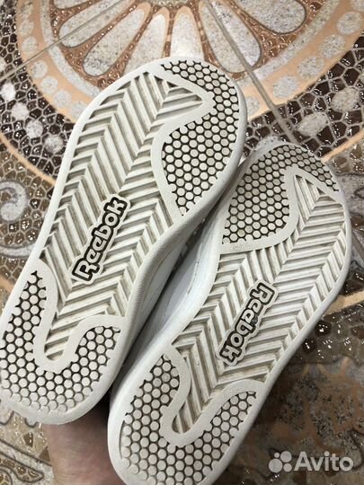 Продам кроссовки reebok