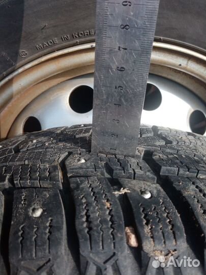 Roadstone Winguard Spike 205/70 R15