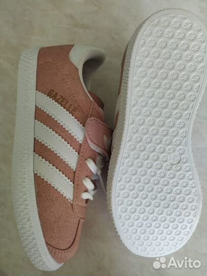 Кроссовки для девочки adidas