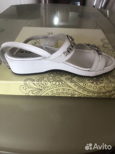 Босоножки 35