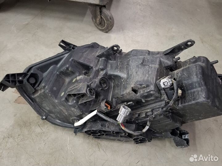 Фара правая nissan X - trail