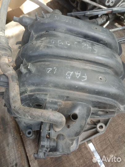 Впускной коллектор Skoda fabia 1.2