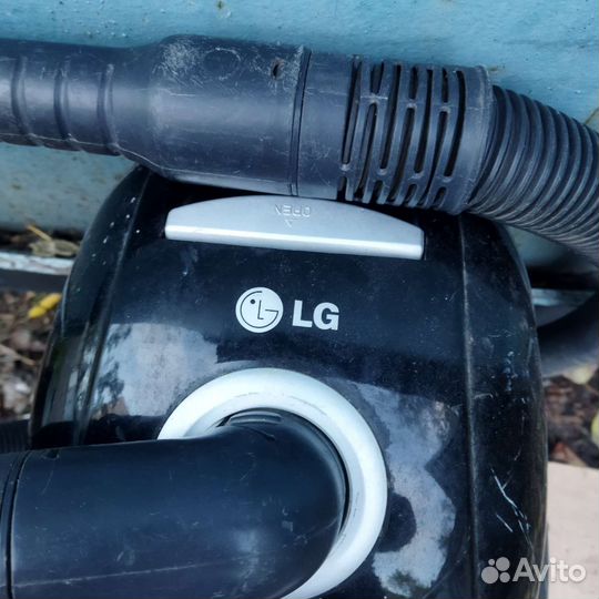 Пылесос LG. Корпус