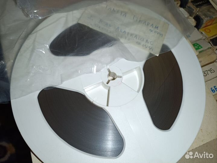 Магнитная лента с записью