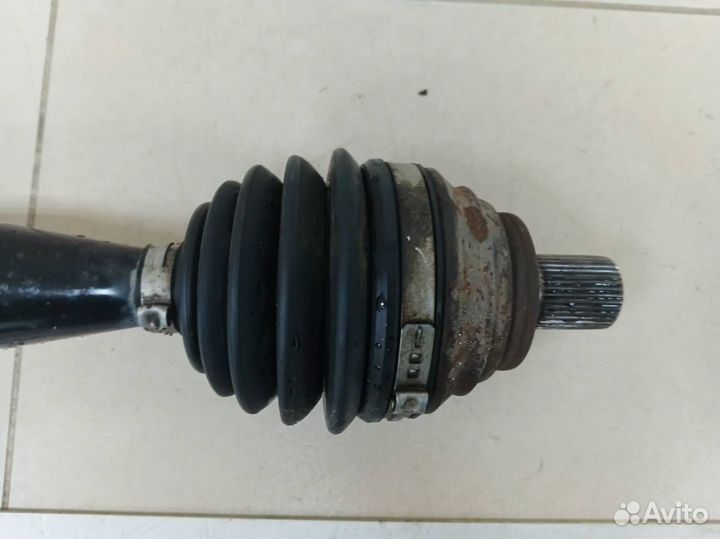 Привод правый передний Skoda Octavia