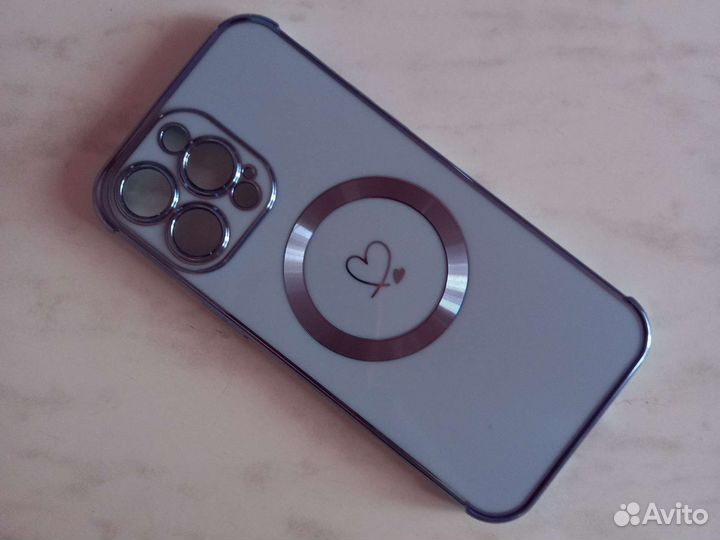 Чехол на iPhone